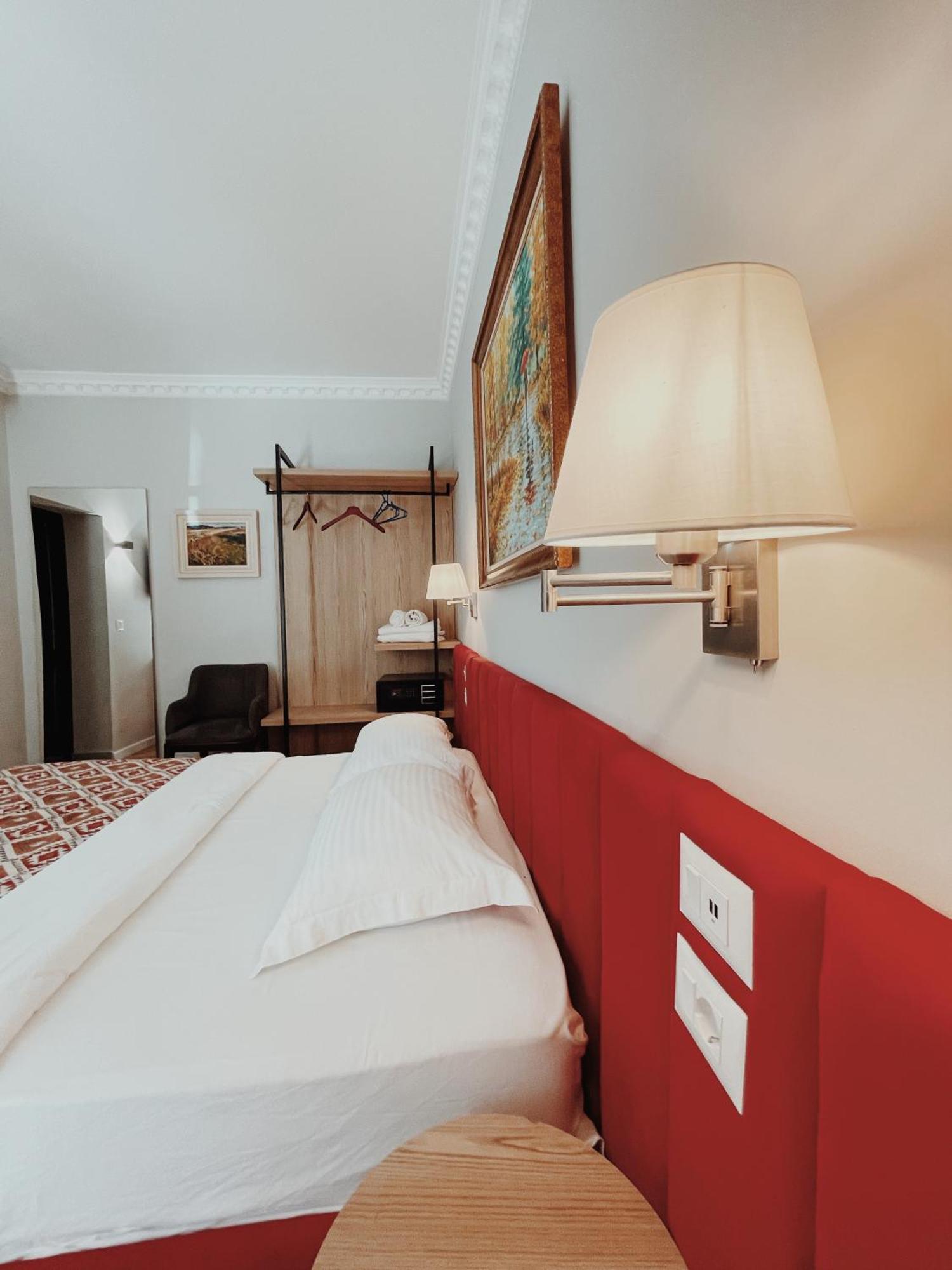 Ruby Palace Vlorë 外观 照片