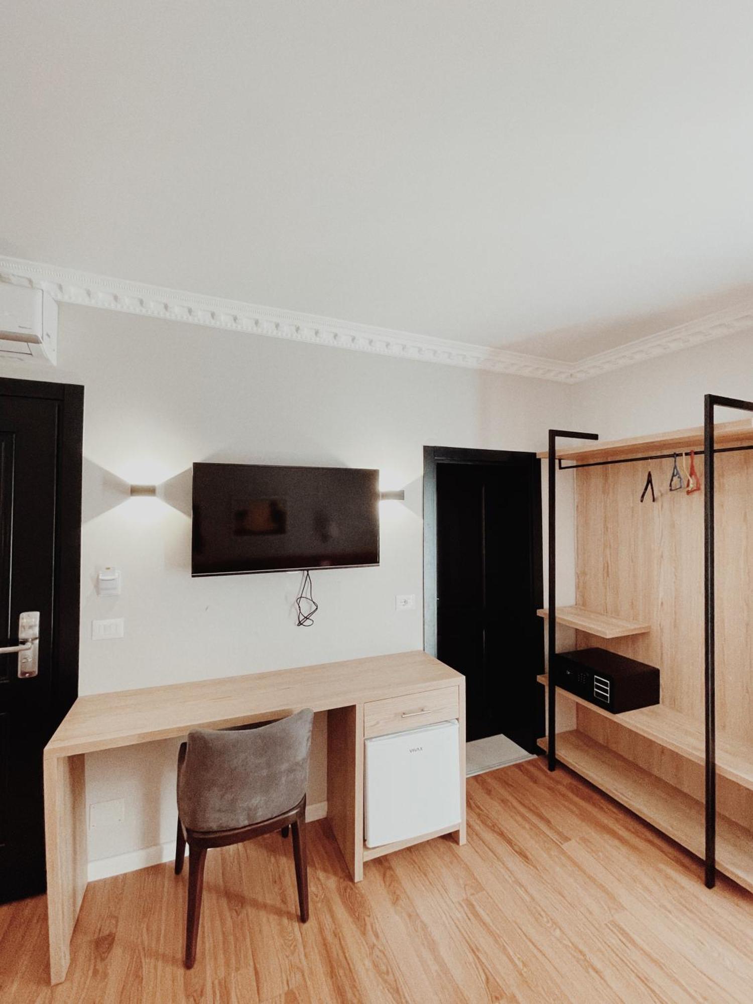 Ruby Palace Vlorë 外观 照片
