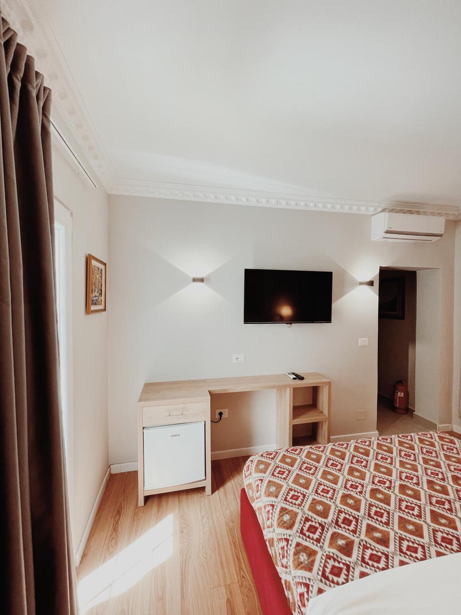 Ruby Palace Vlorë 外观 照片