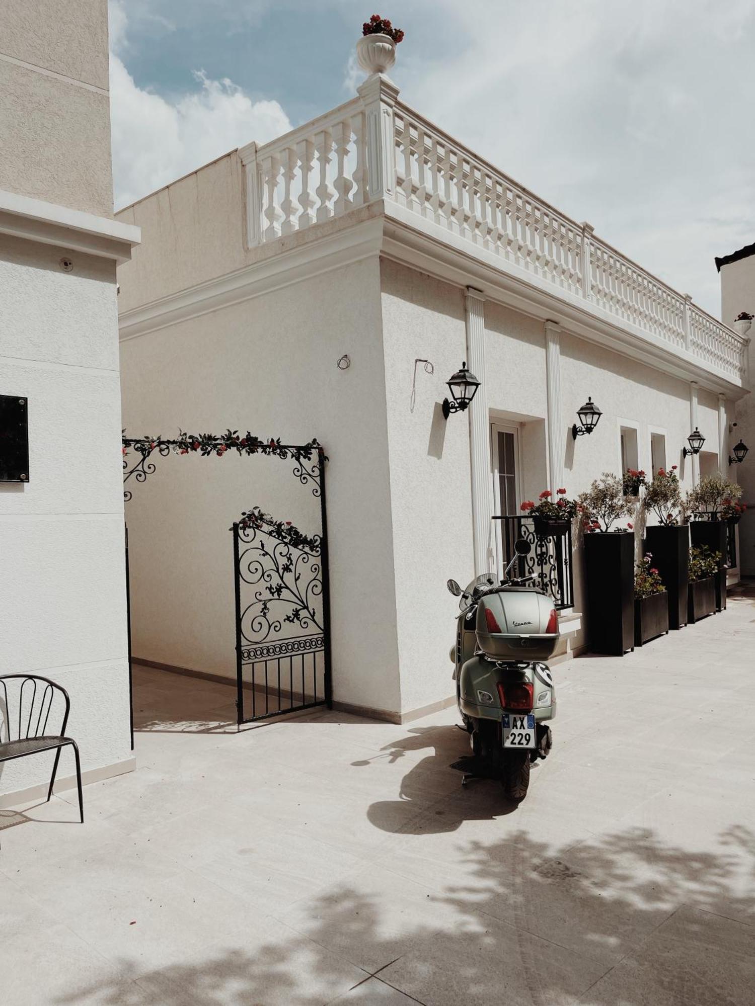 Ruby Palace Vlorë 外观 照片