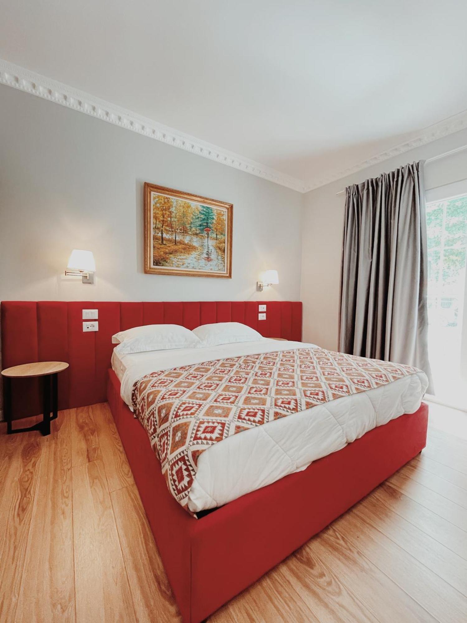 Ruby Palace Vlorë 外观 照片