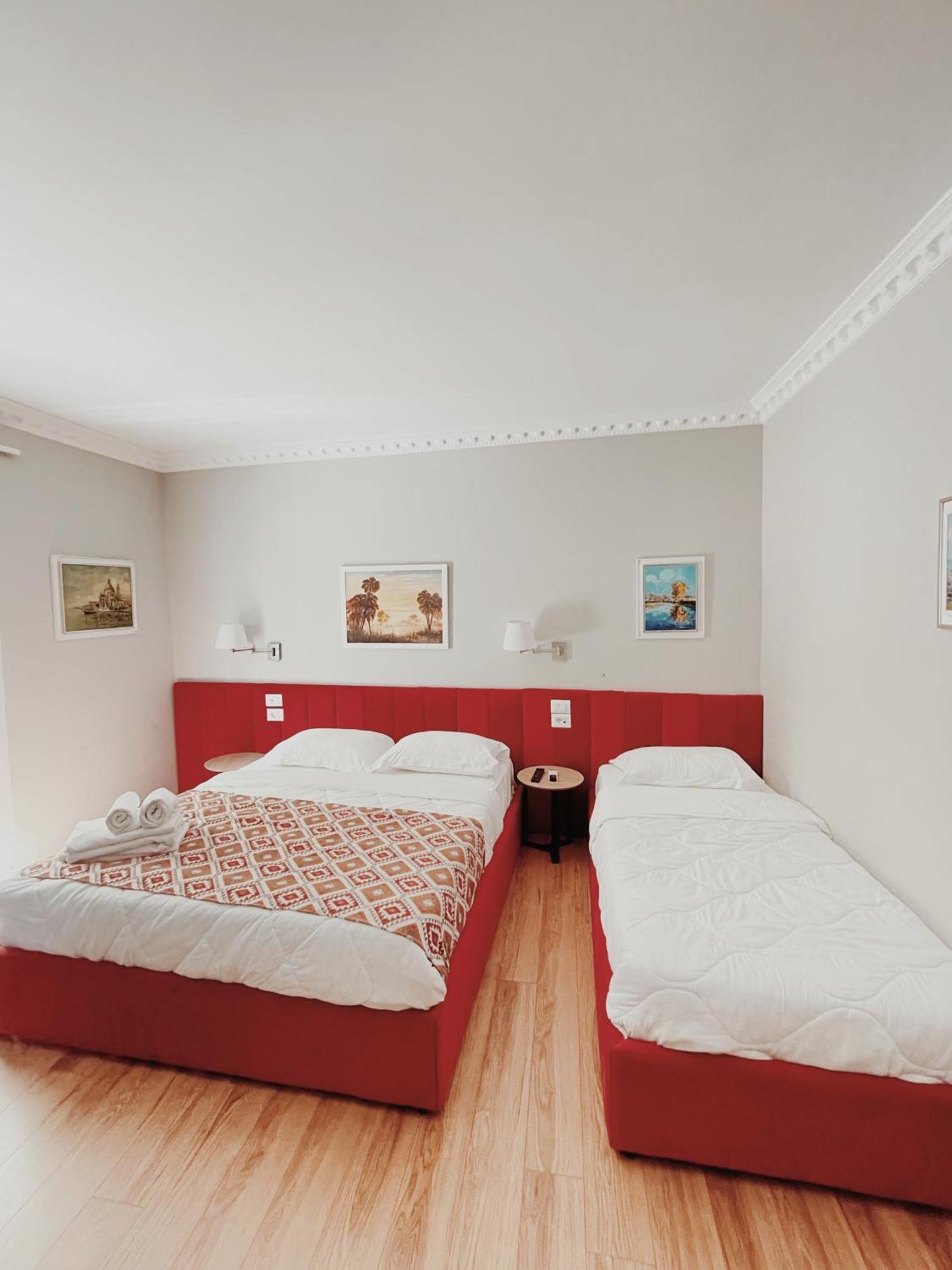 Ruby Palace Vlorë 外观 照片