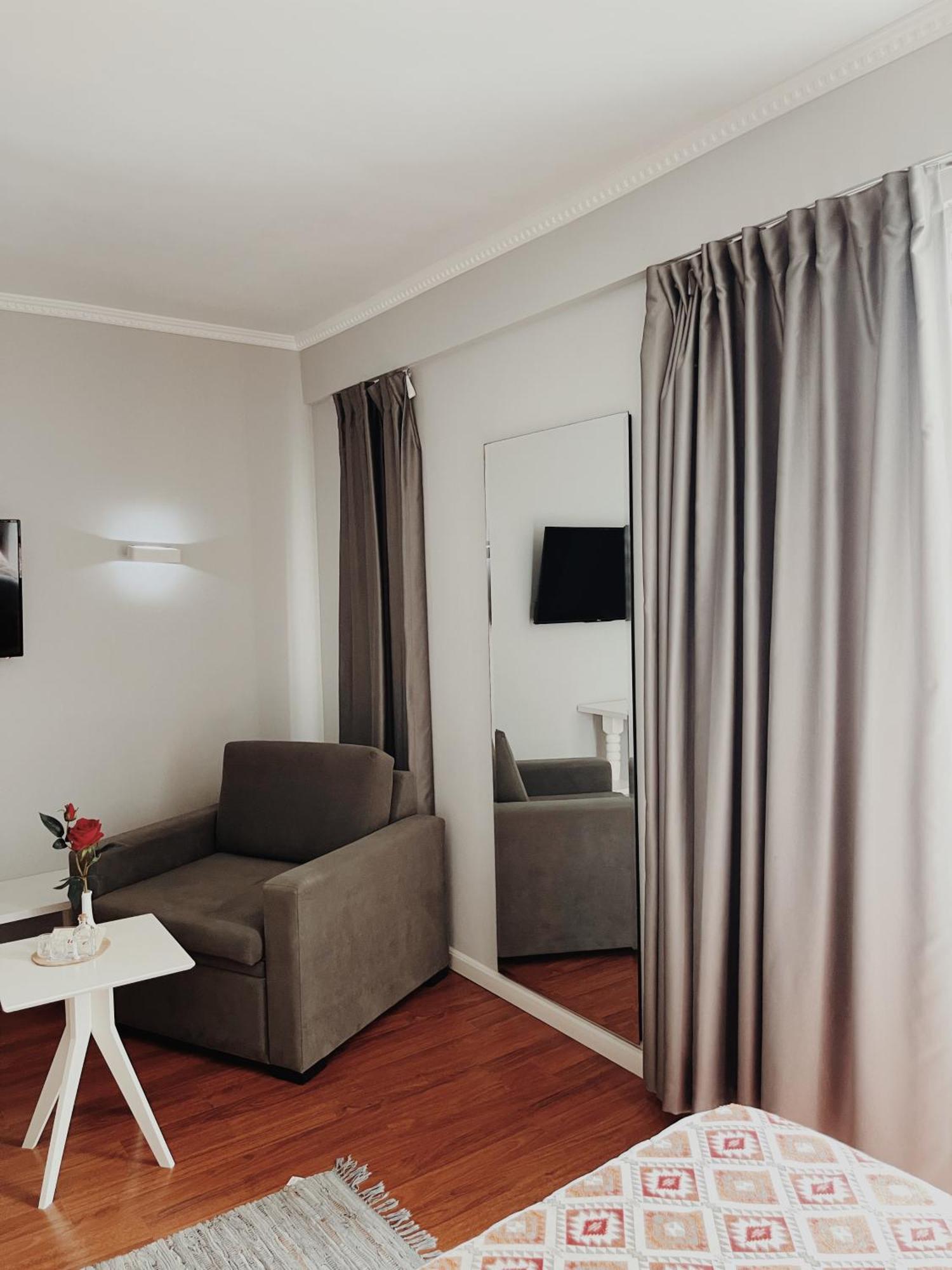 Ruby Palace Vlorë 外观 照片
