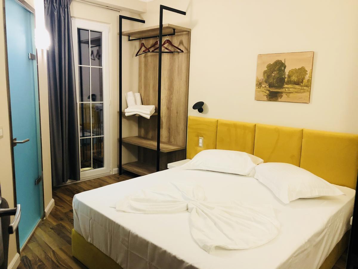 Ruby Palace Vlorë 外观 照片