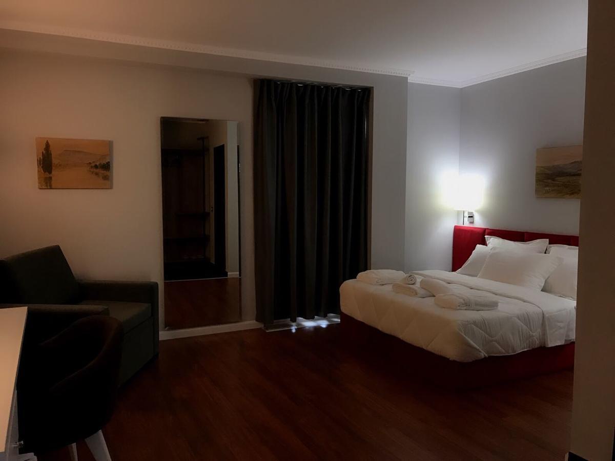 Ruby Palace Vlorë 外观 照片