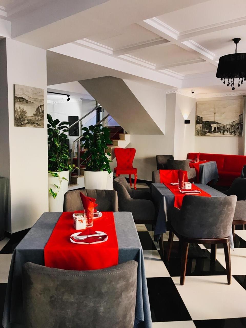 Ruby Palace Vlorë 外观 照片